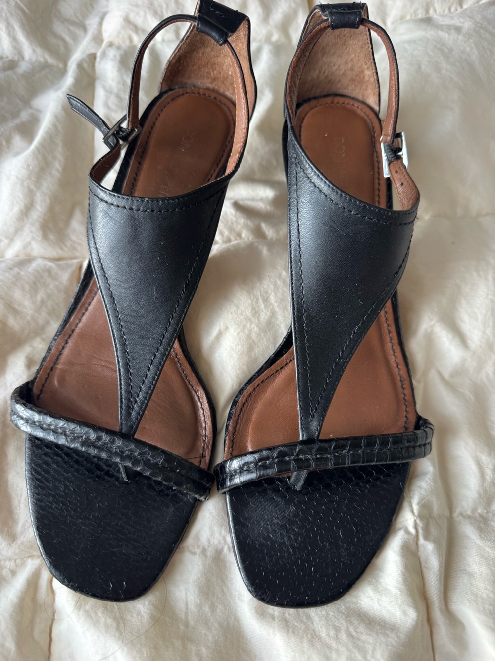 donald j pliner black leather strappy kitten heel sandals size 9m